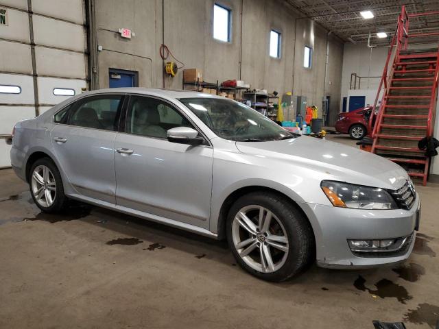  VOLKSWAGEN PASSAT 2013 Silver