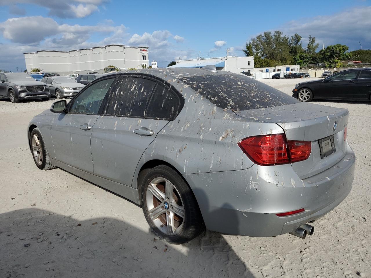 VIN WBA3C1C57DF441187 2013 BMW 3 SERIES no.2