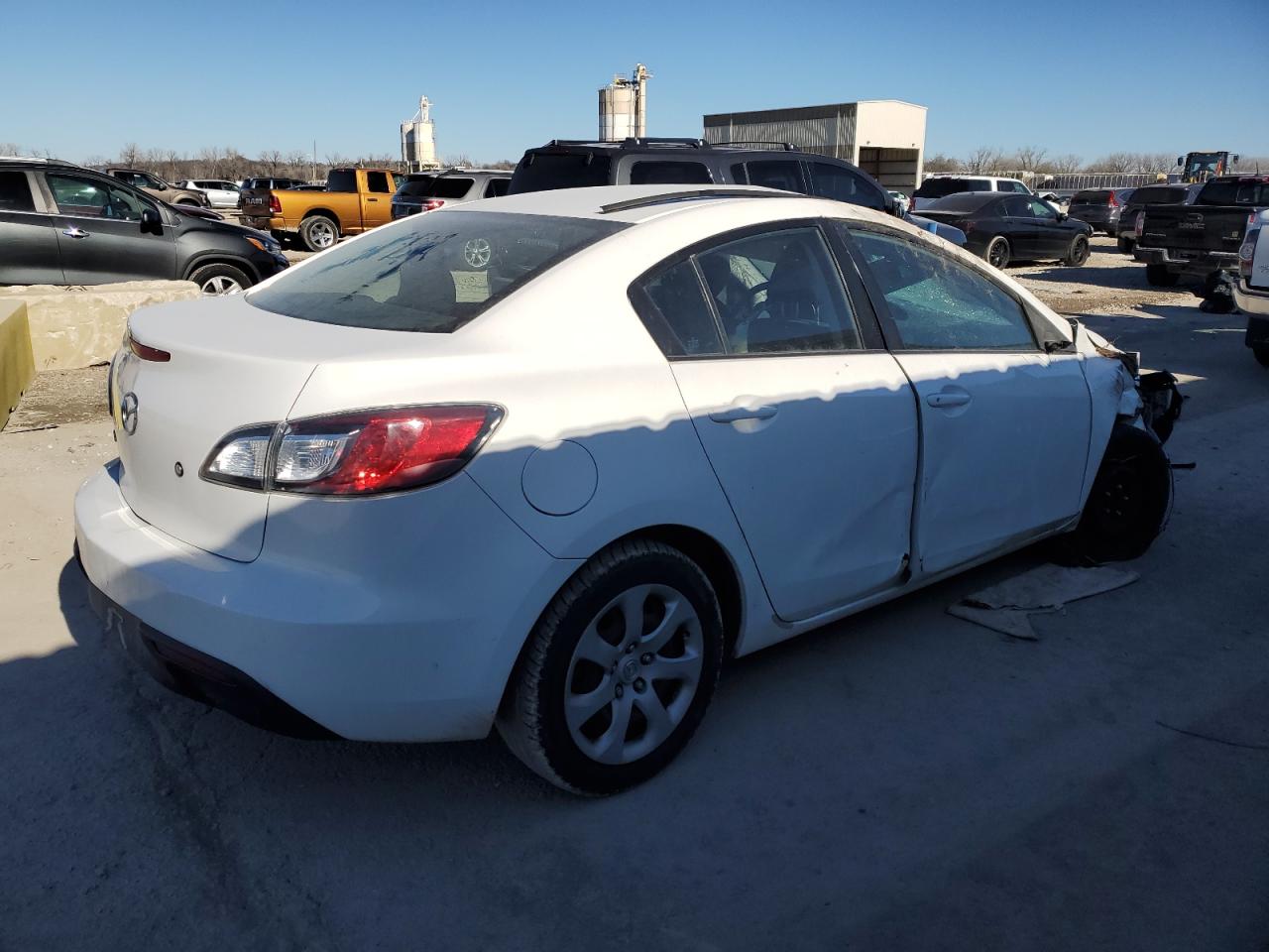 2010 Mazda 3 - Image 3