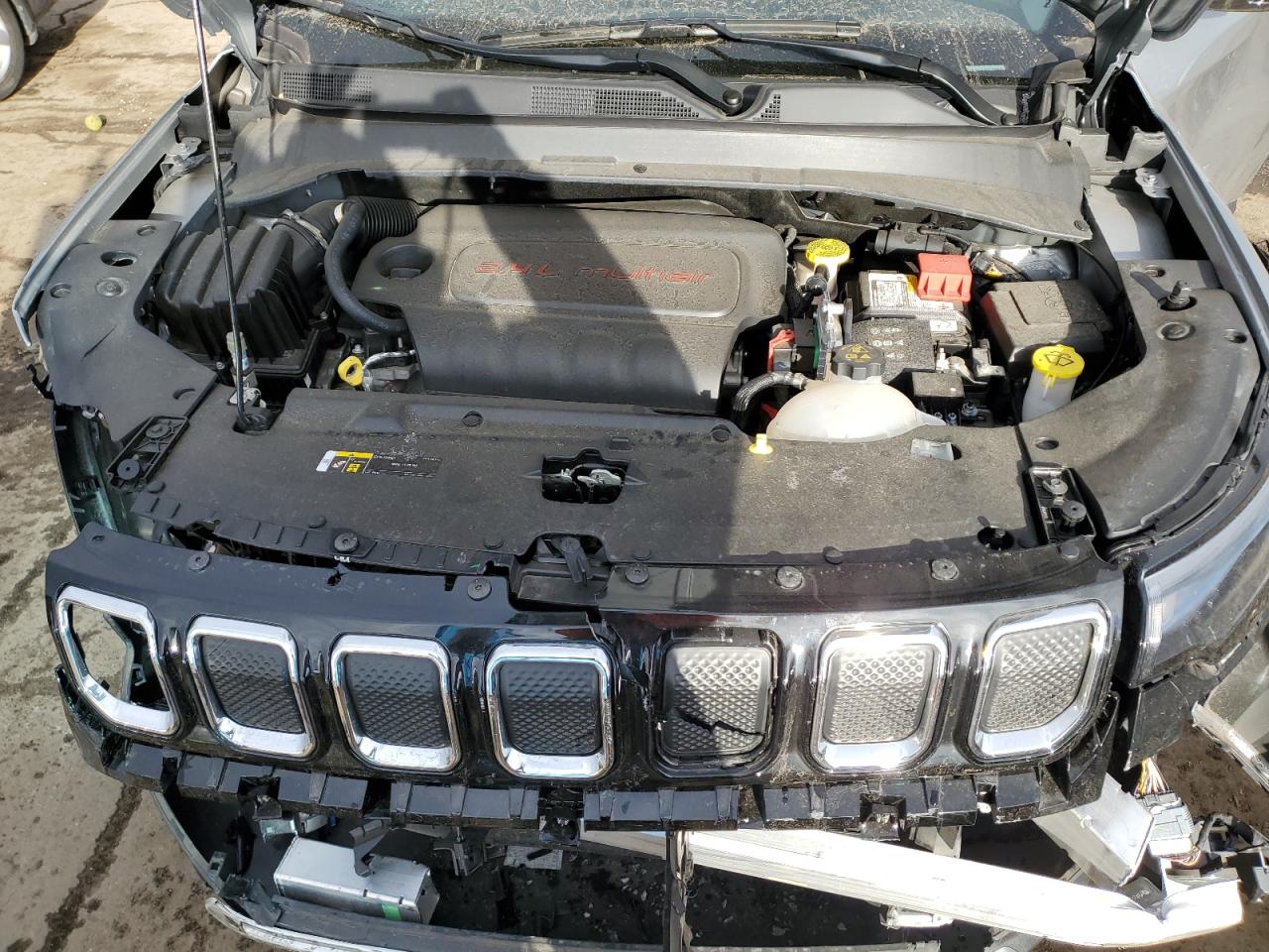 2022 Jeep Compass - Image 14
