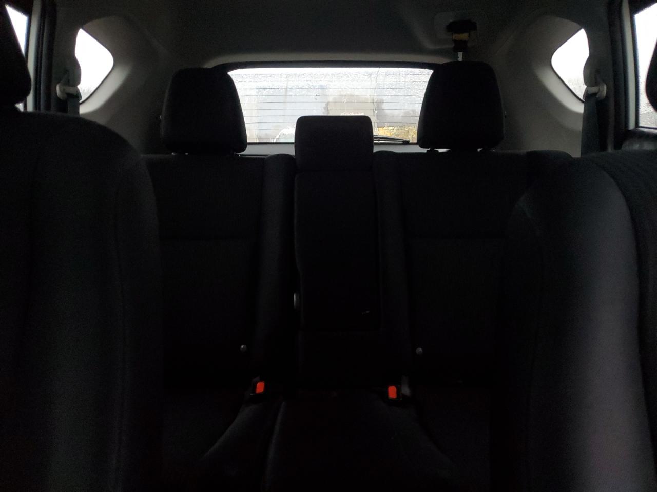 2017 Toyota RAV 4 - Image 10