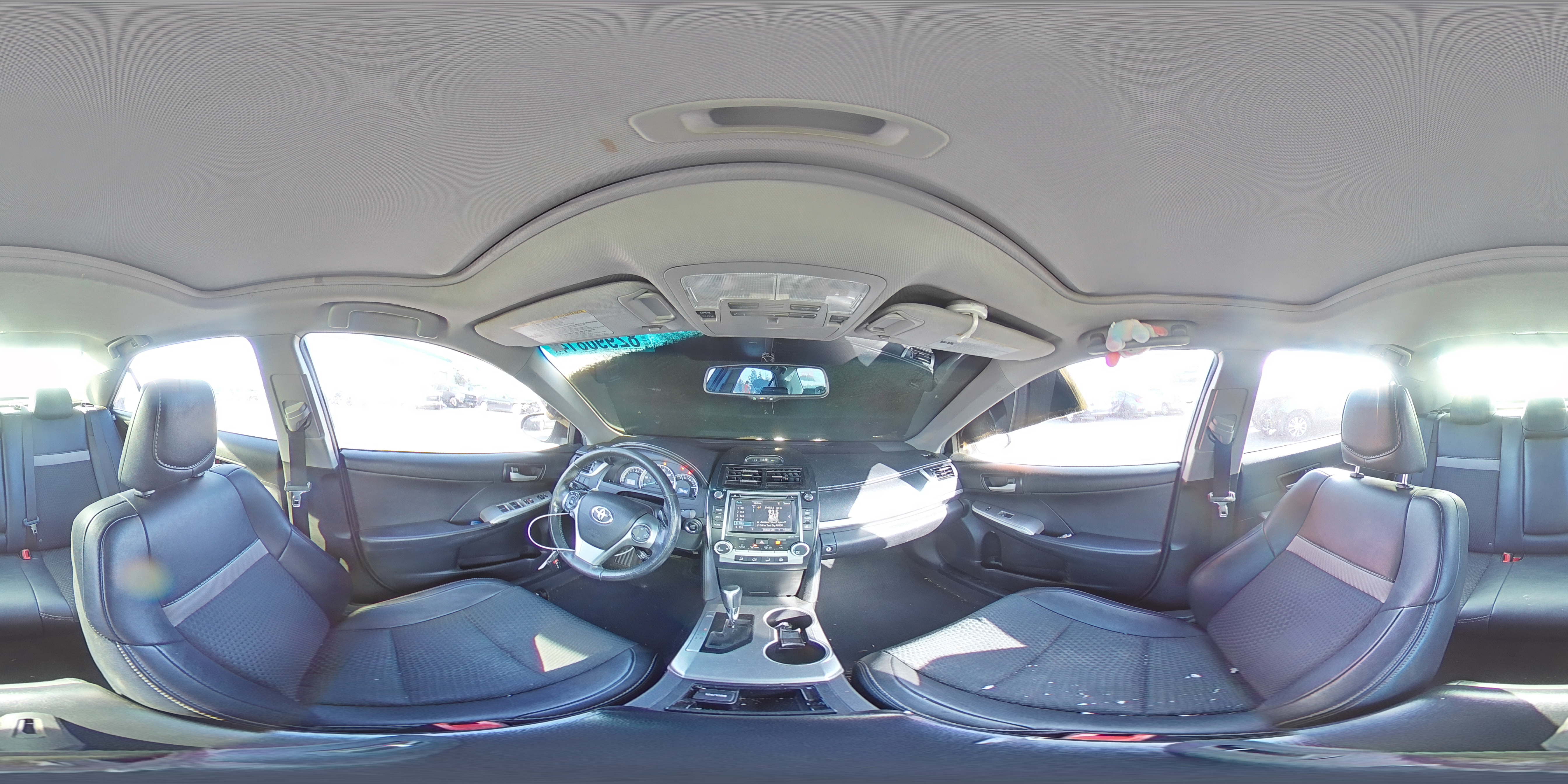 2014 Toyota Camry - Image 13