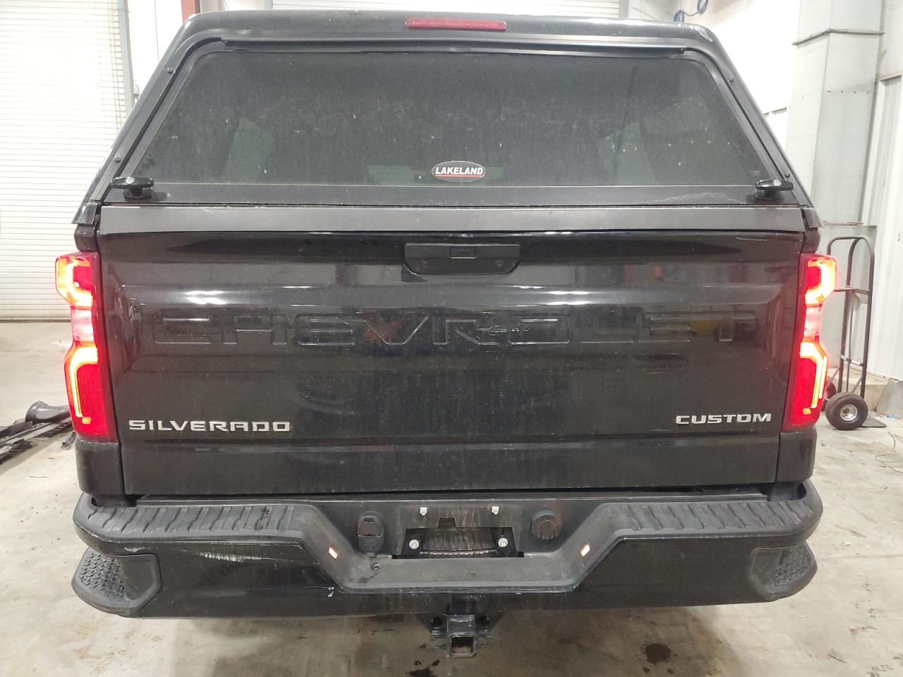 2022 Chevrolet Silverado - Image 6