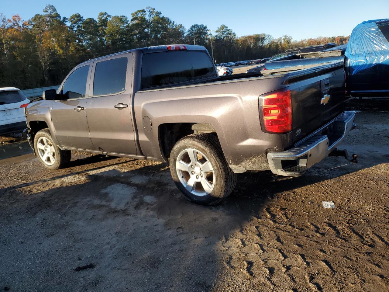 2014 Chevrolet Silverado - Image 2