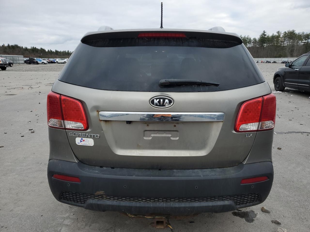 2011 Kia Sorento Ex VIN: 5XYKUCA15BG085565 Lot: 82490294