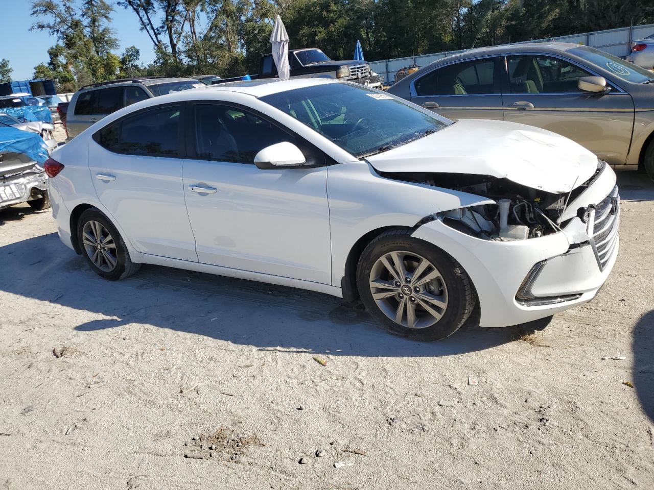2018 Hyundai Elantra - Image 4