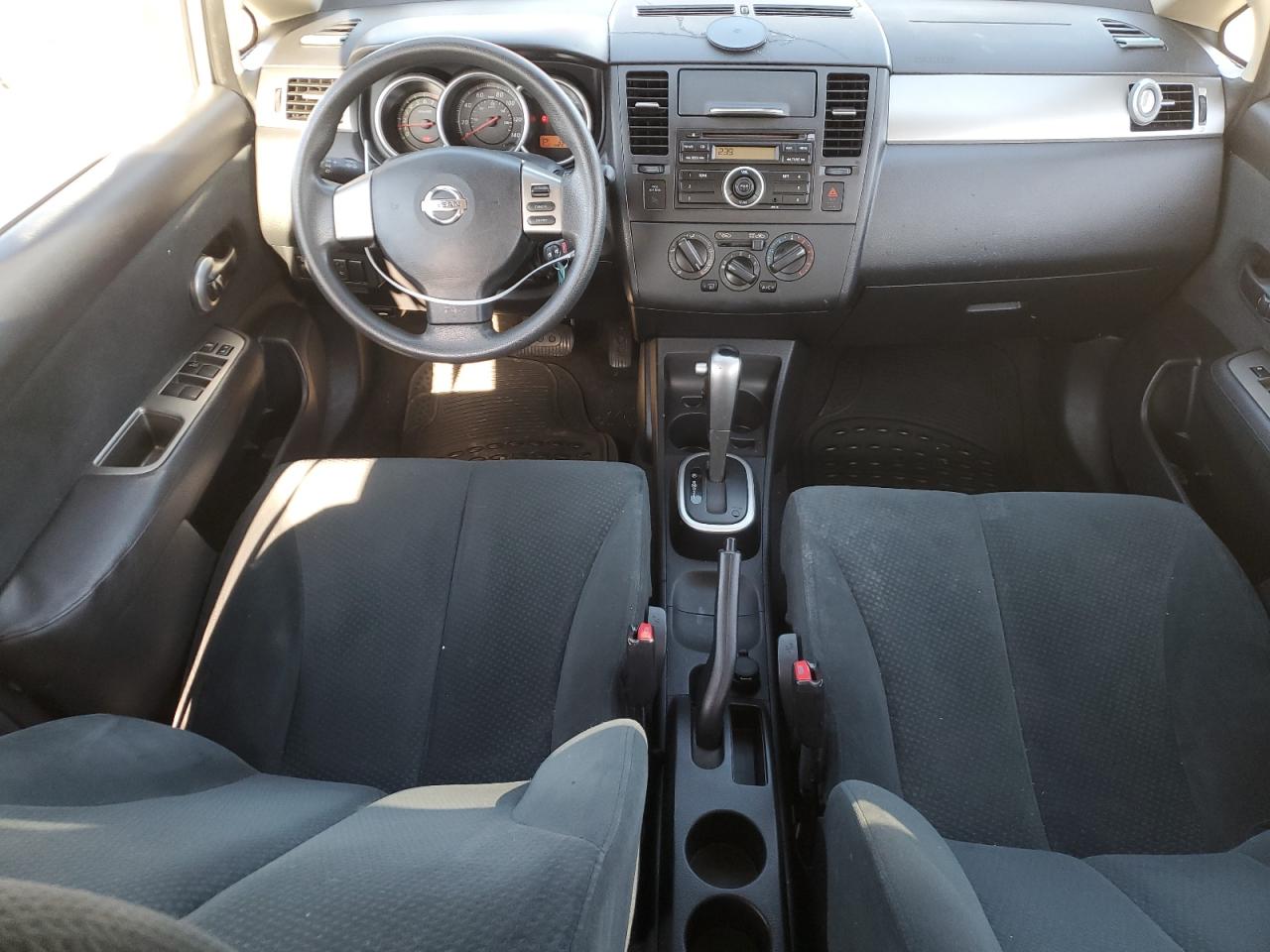 2010 Nissan Versa - Image 8
