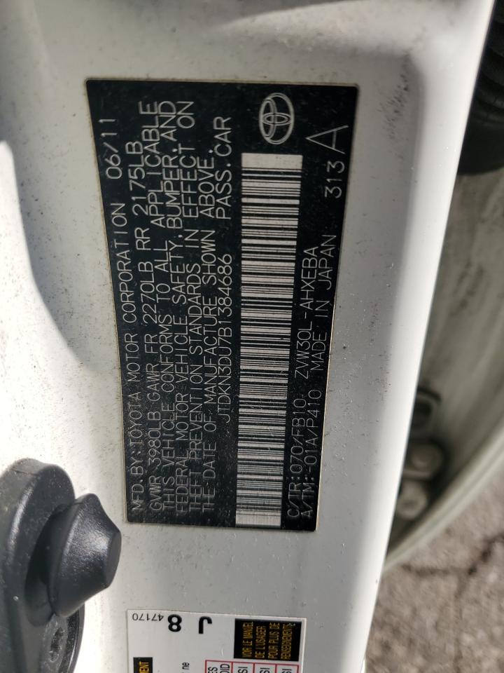 2011 Toyota Prius - Image 12