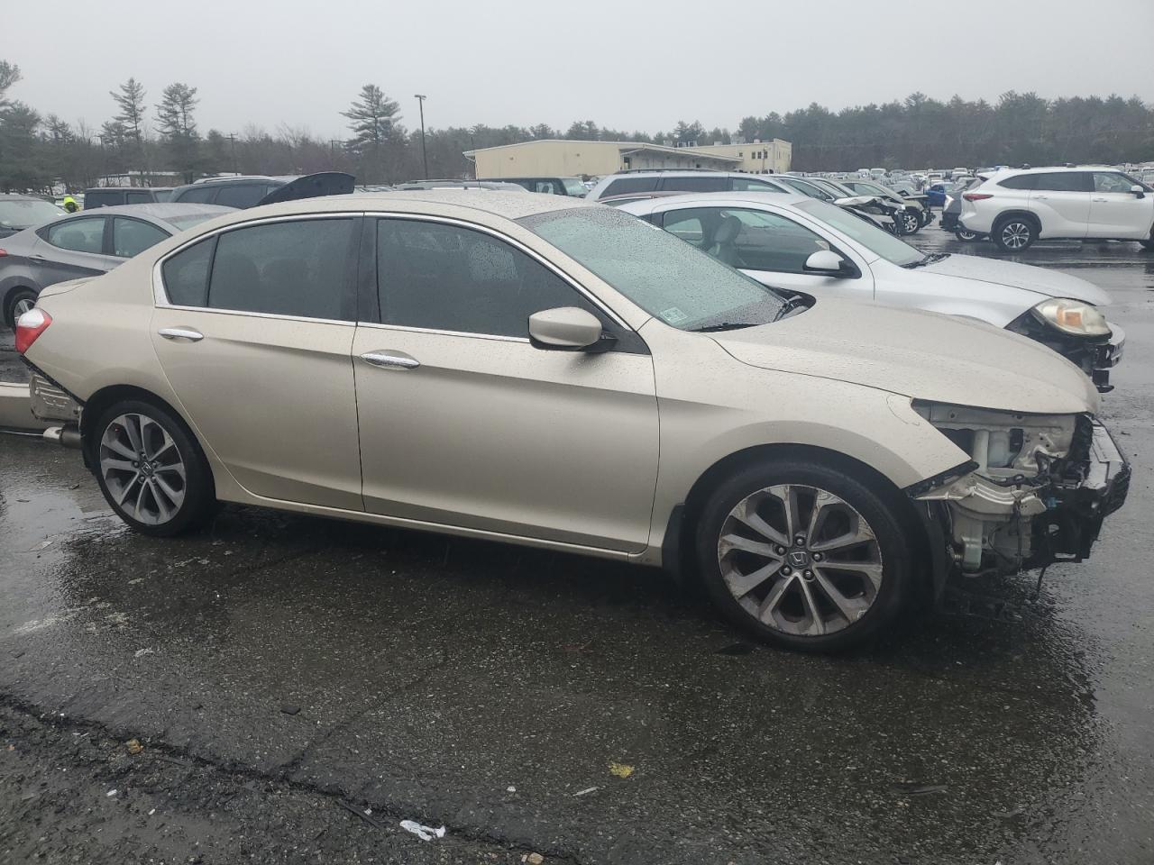 VIN 1HGCR2F33DA220542 2013 HONDA ACCORD no.4