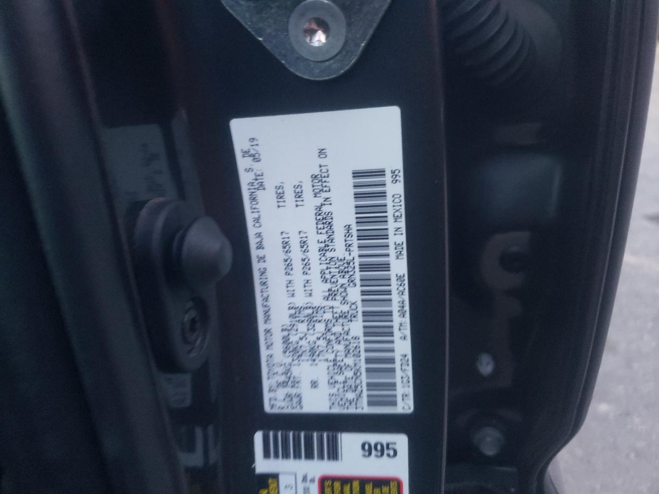 2019 Toyota Tacoma - Image 13