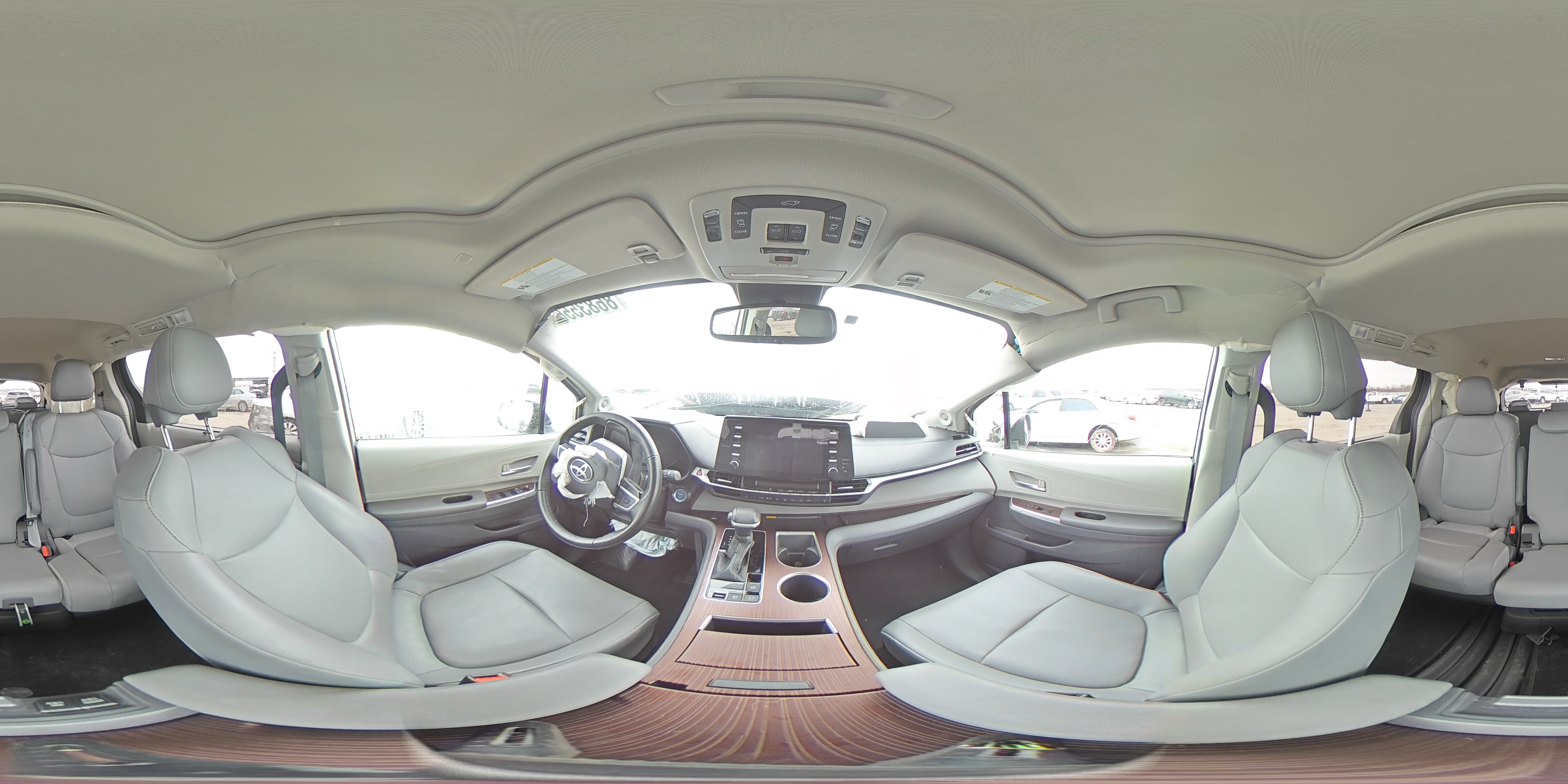 2021 Toyota Sienna - Image 13
