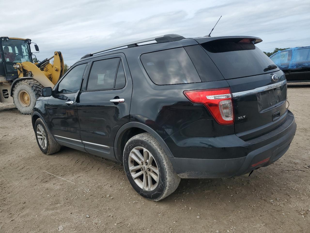 2014 Ford Explorer - Image 2