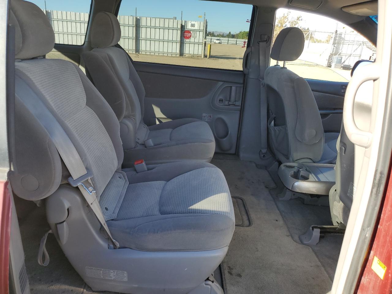 2008 Toyota Sienna - Image 11