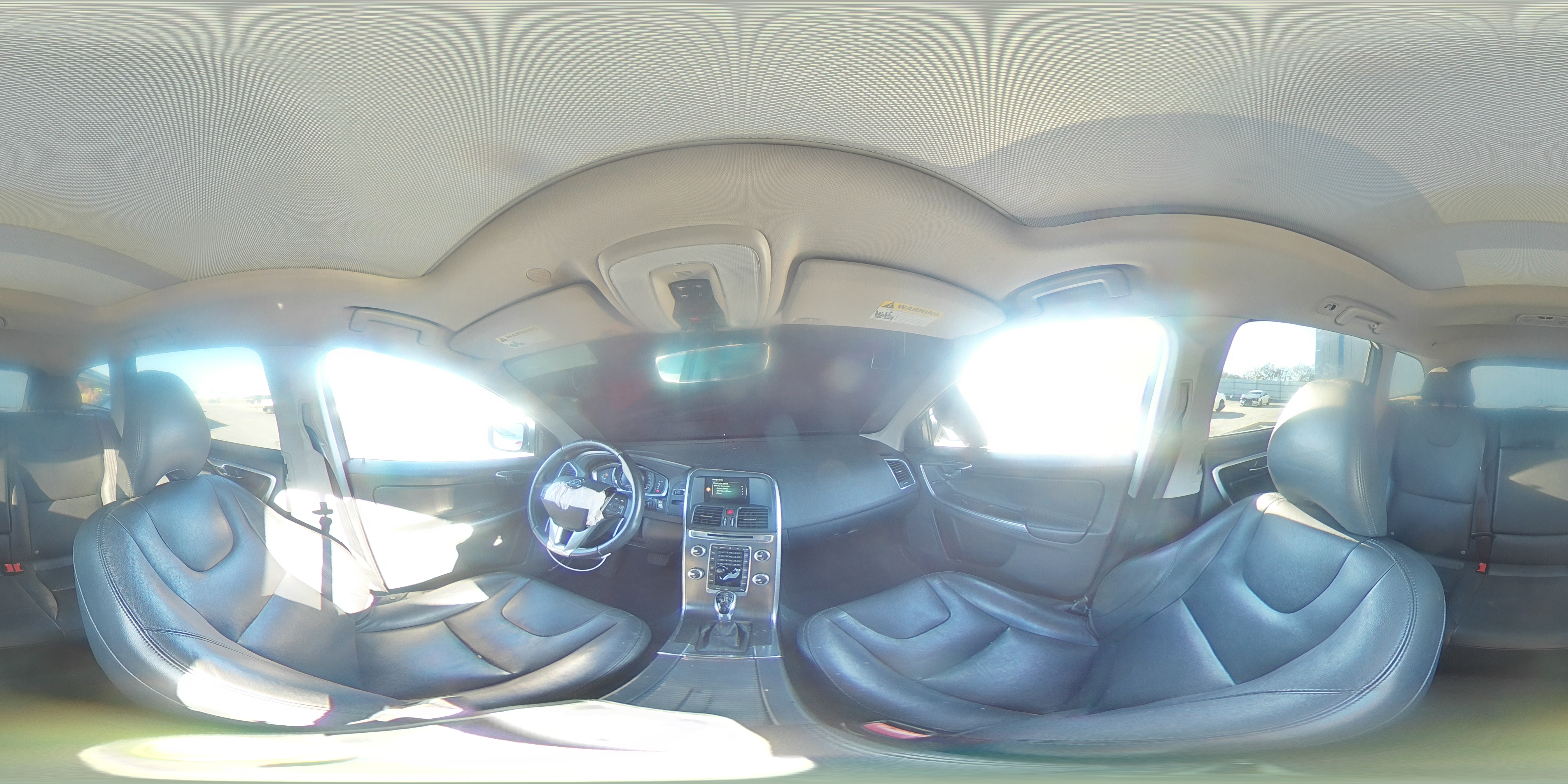 2016 Volvo XC60 - Image 13