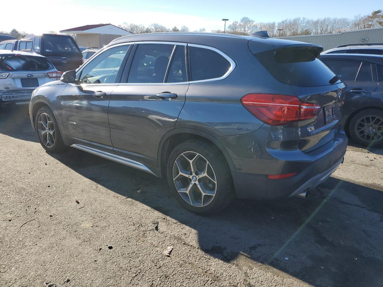 VIN WBXHT3Z33G4A51140 2016 BMW X1 no.2