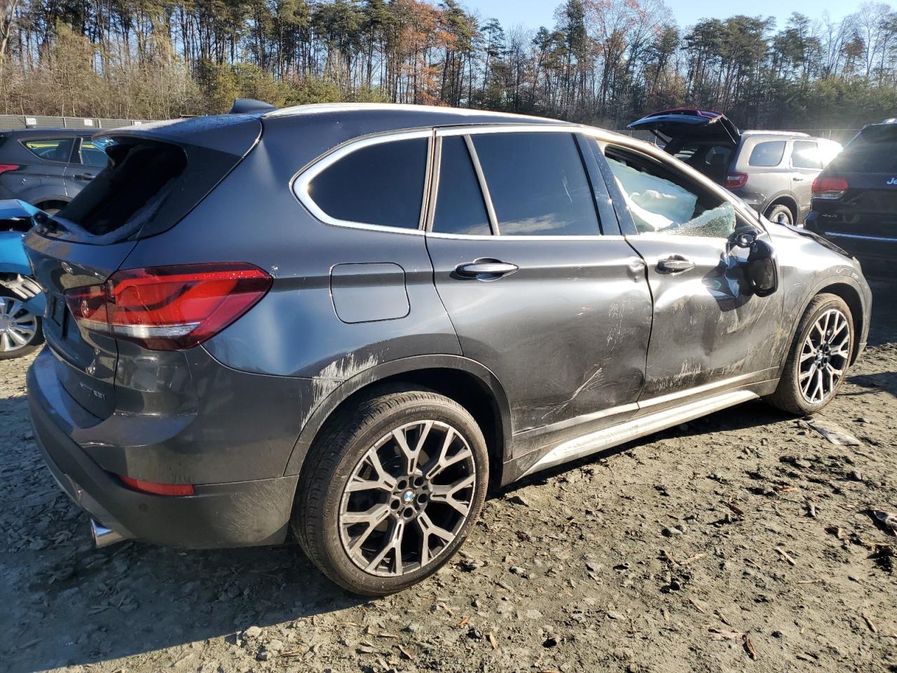 VIN WBXJG9C03M5T56406 2021 BMW X1 no.3