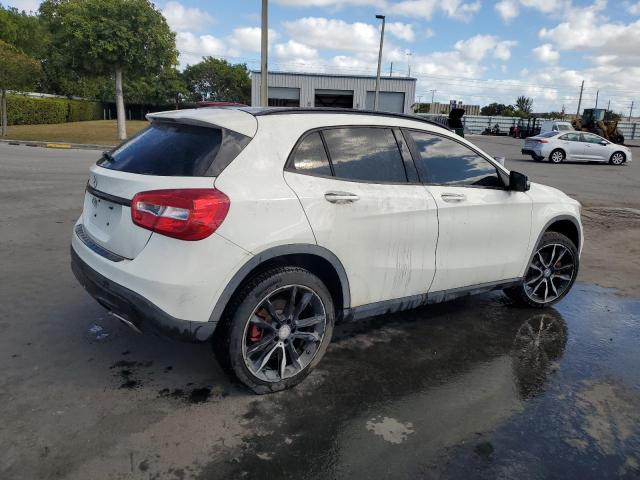 Паркетники MERCEDES-BENZ GLA-CLASS 2016 Белый