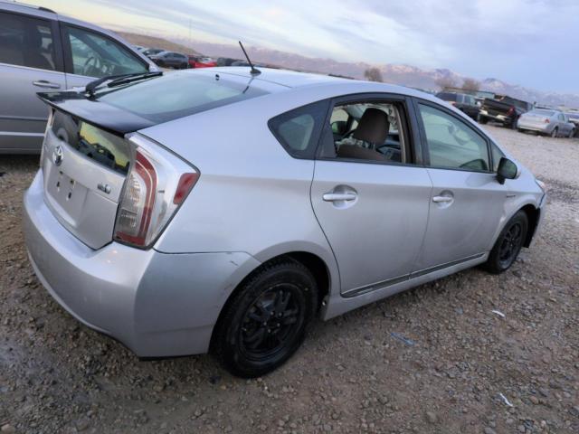  TOYOTA PRIUS 2015 Сріблястий