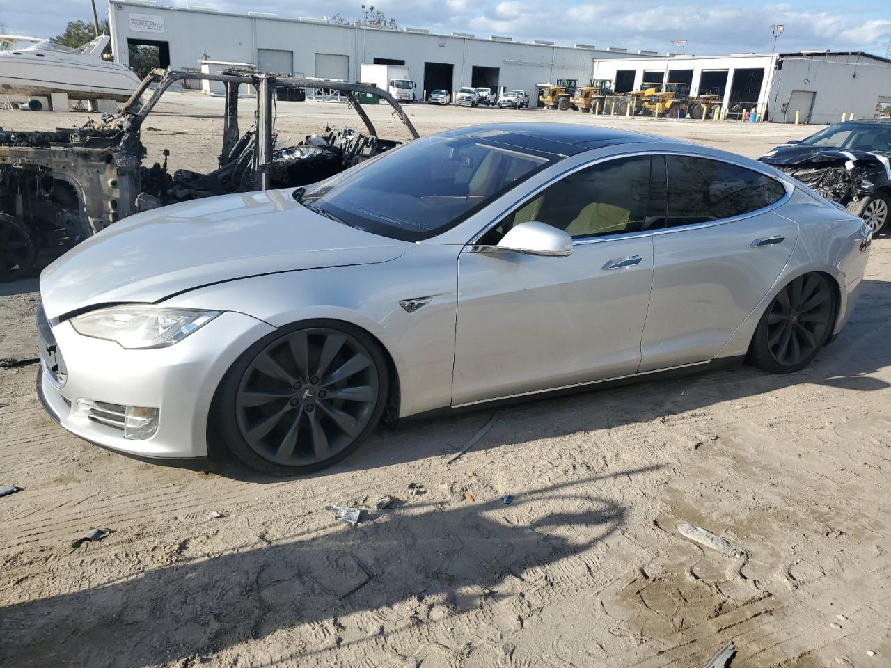 VIN 5YJSA1DP7DFP17795 2013 TESLA MODEL S no.1