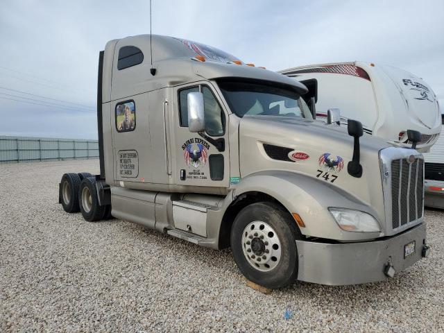 2012 Peterbilt 587 