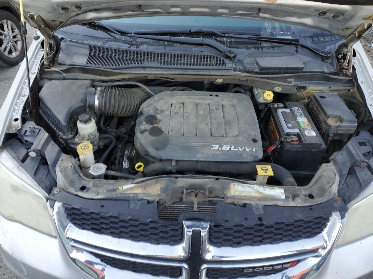 2012 Dodge Caravan - Image 12