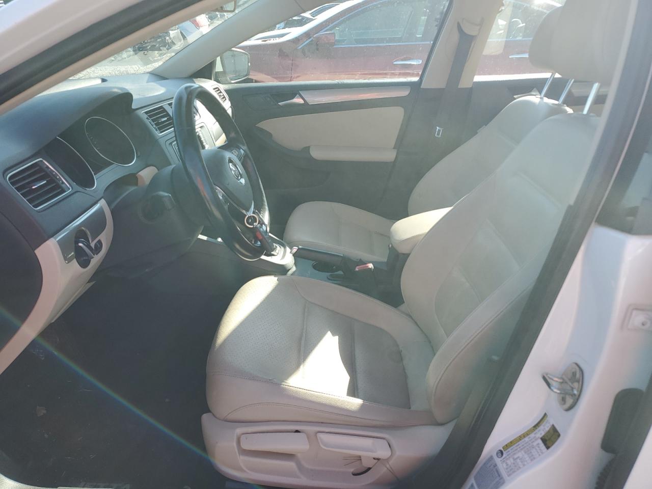 2017 Volkswagen Jetta - Image 7