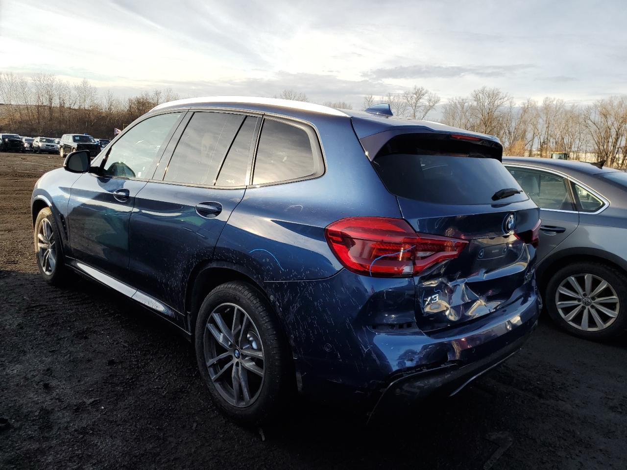 VIN 5UXTR9C50JLD89075 2018 BMW X3 no.2