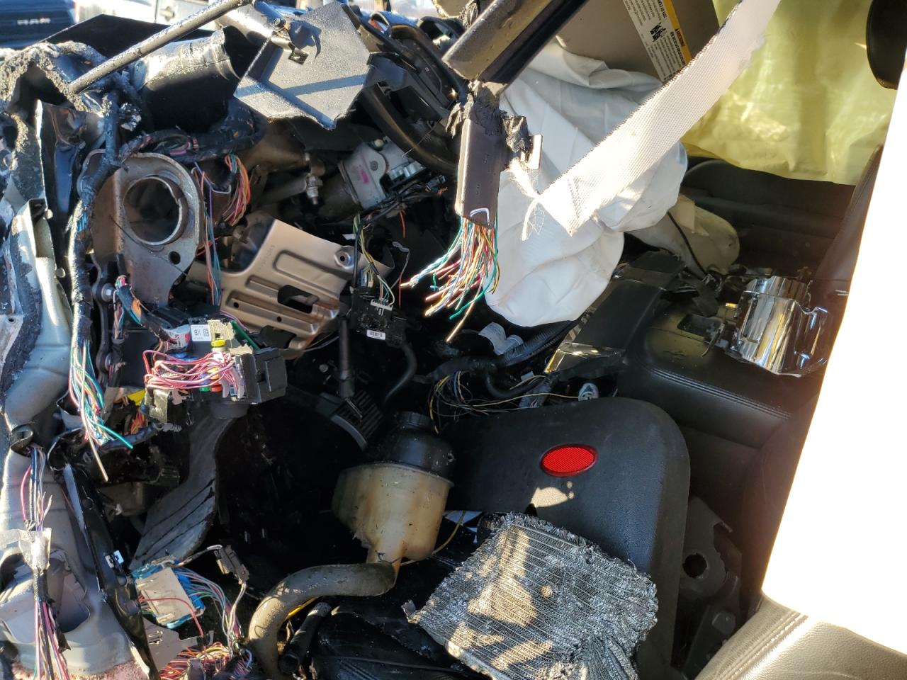 2008 Chevrolet Suburban C1500 Ls VIN: 1GNFC16J08R123044 Lot: 47051045