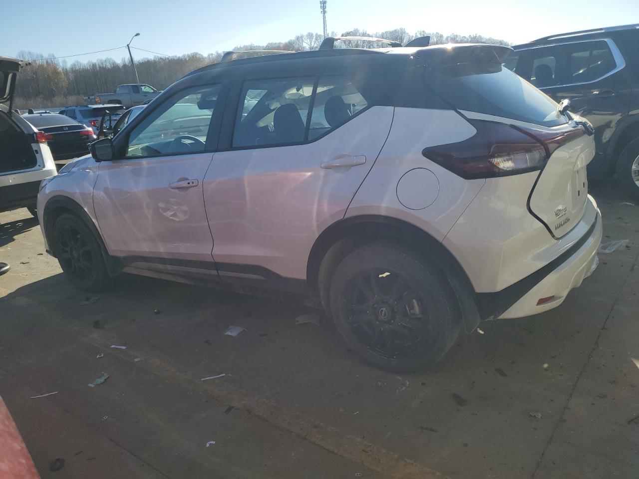 2024 Nissan Kicks - Image 2