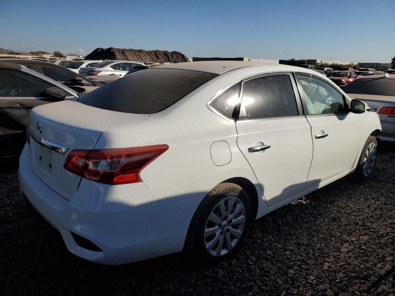 2017 Nissan Sentra - Image 3