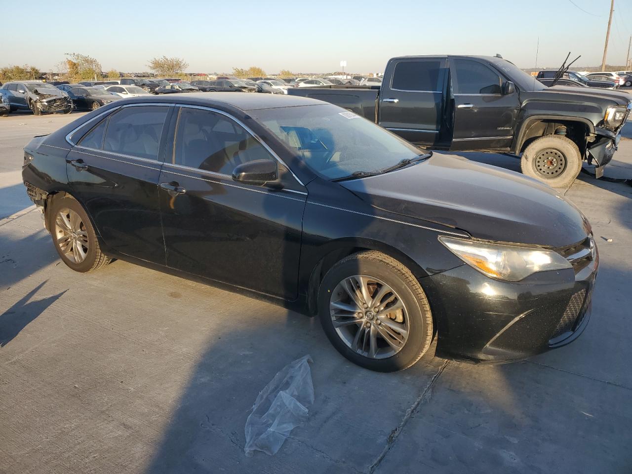 VIN 4T1BF1FK0GU266607 2016 TOYOTA CAMRY no.4