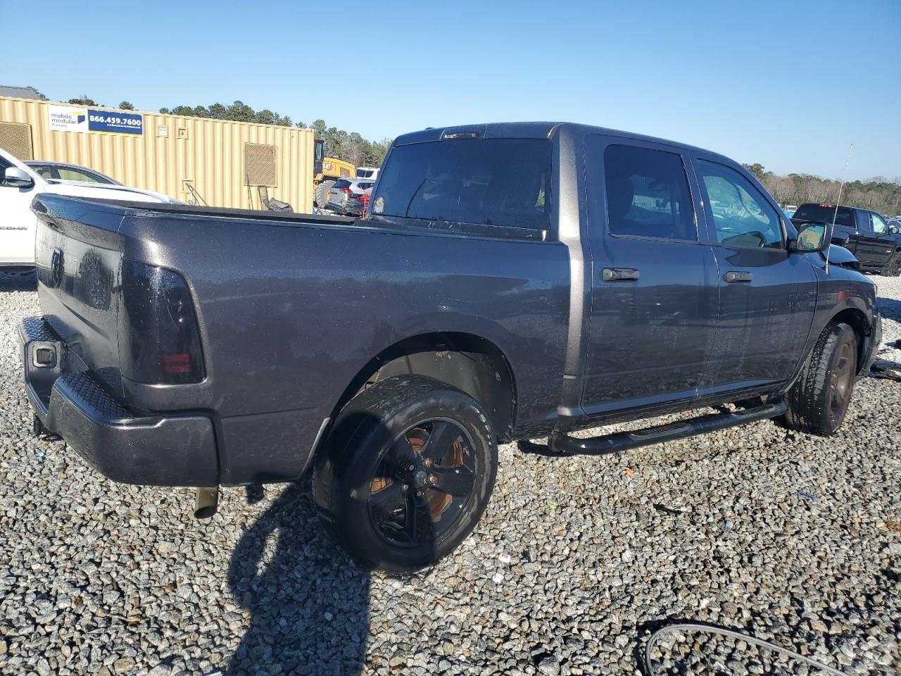 2018 RAM 1500 - Image 3