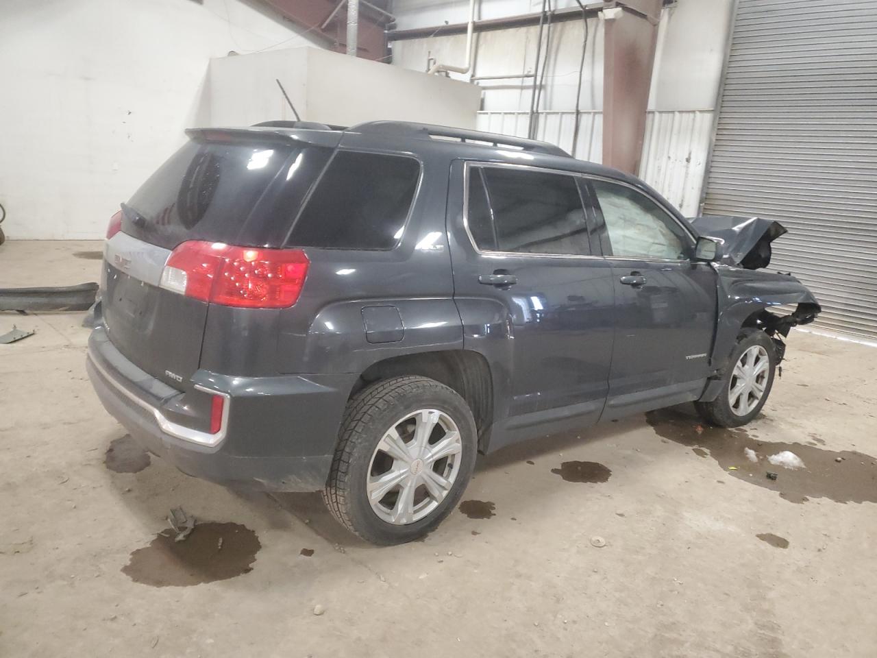 2017 GMC Terrain - Image 3