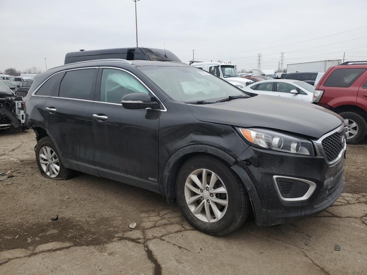 VIN 5XYPGDA35JG425350 2018 KIA SORENTO no.4