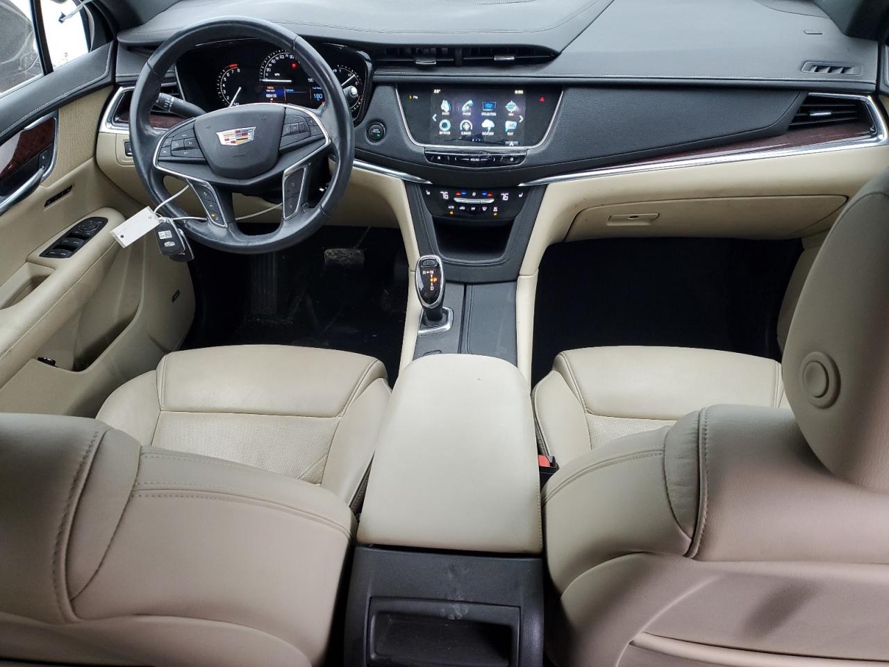 2018 Cadillac XT5 - Image 8