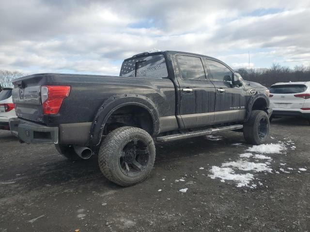 Pickups NISSAN TITAN 2016 Czarny