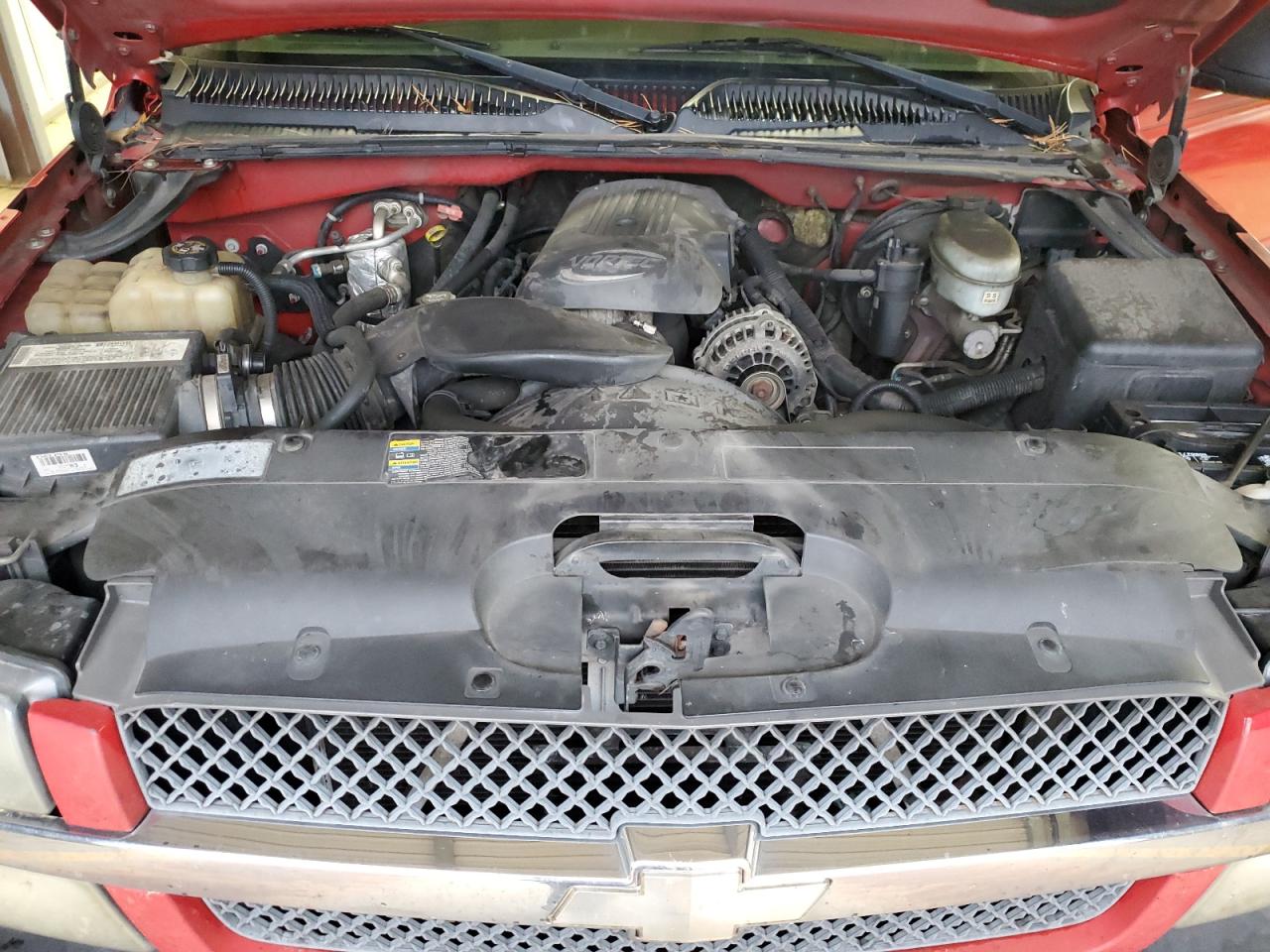 2004 Chevrolet Silverado - Image 13