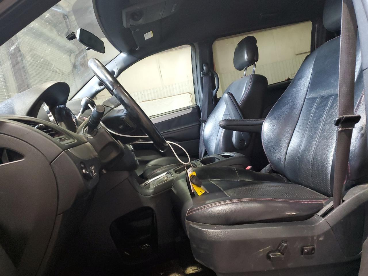 2016 Dodge Grand Caravan R/T VIN: 2C4RDGEG8GR375841 Lot: 85139044