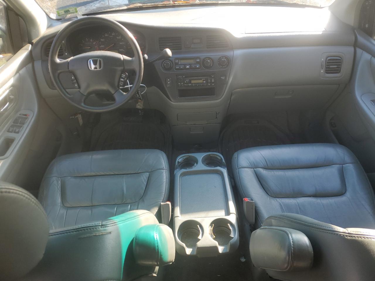 2004 Honda Odyssey - Image 8