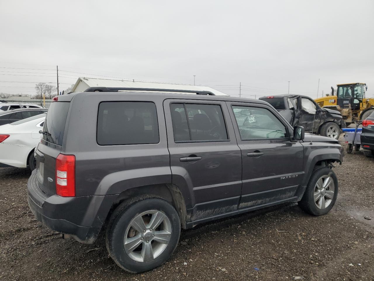 VIN 1C4NJRFBXGD718416 2016 JEEP PATRIOT no.3