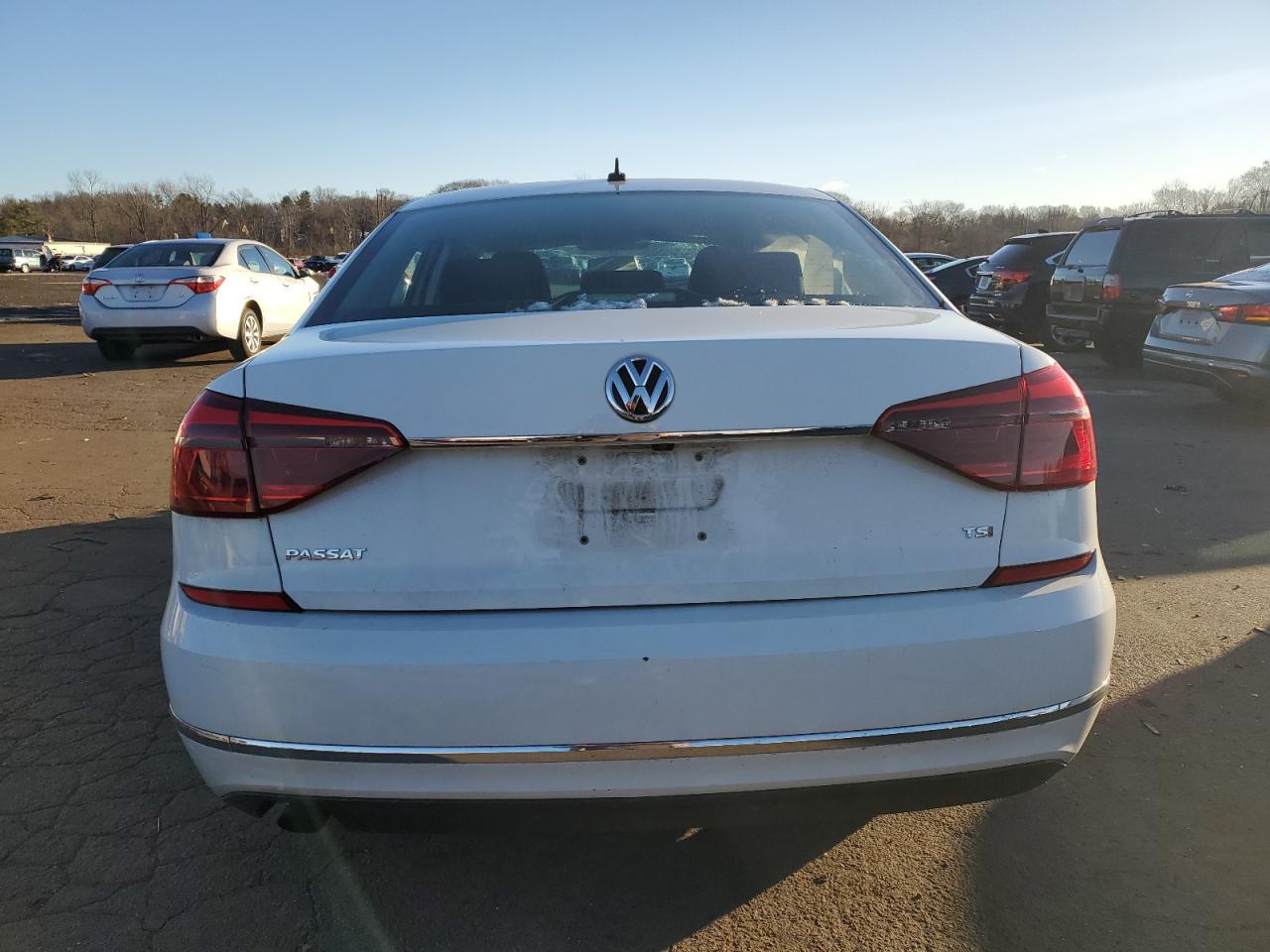 VIN 1VWAT7A37HC040645 2017 VOLKSWAGEN PASSAT no.6