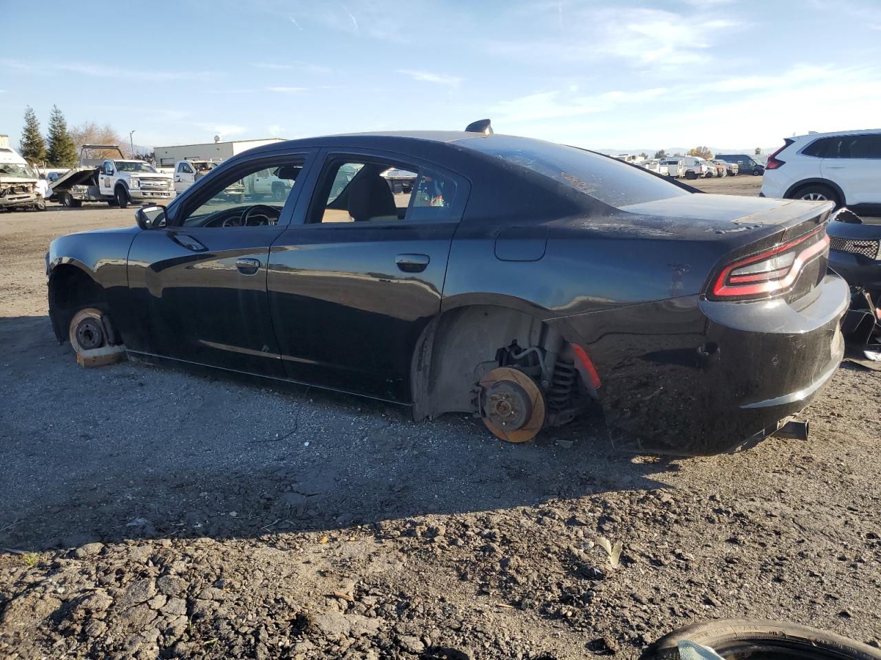 VIN 2C3CDXCT6JH134223 2018 DODGE CHARGER no.2