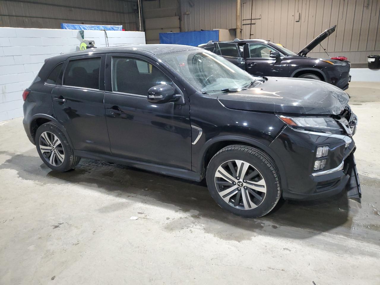 2021 Mitsubishi Outlander - Image 4
