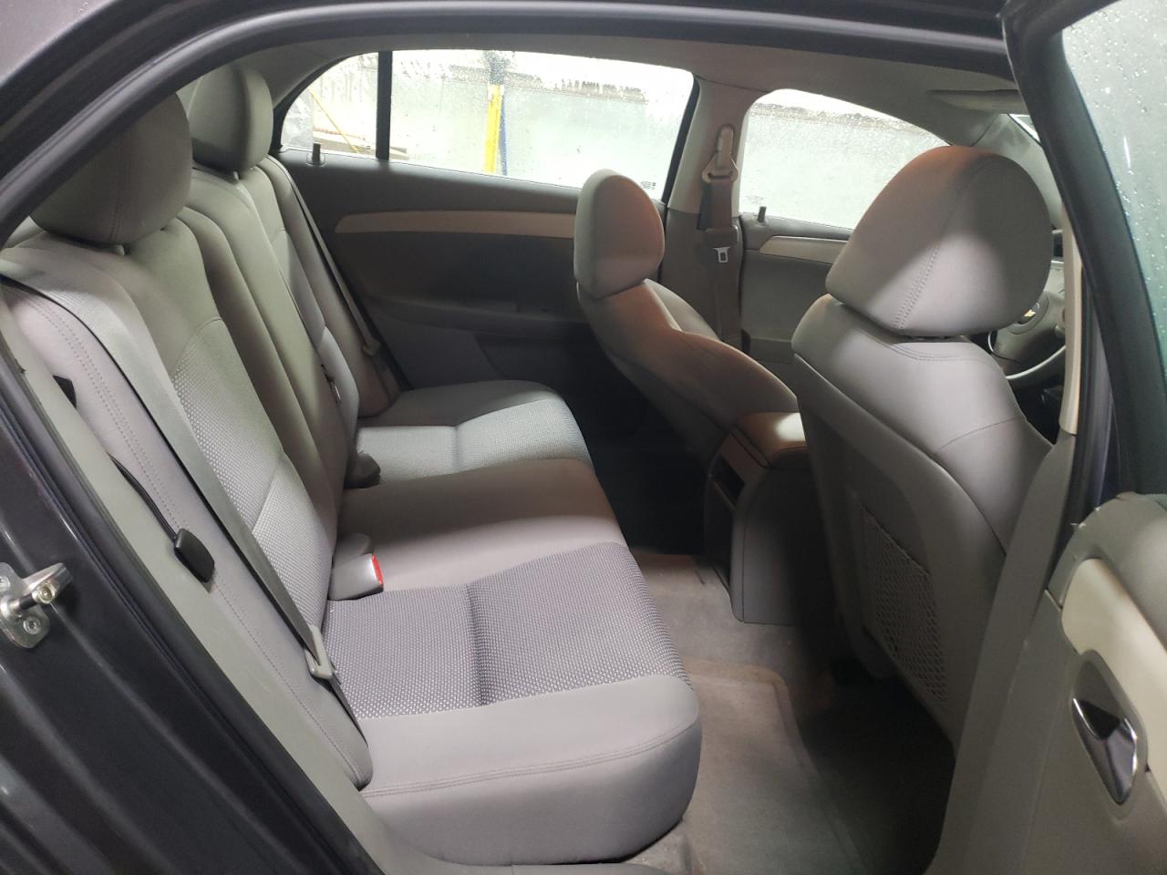 2011 Chevrolet Malibu - Image 10