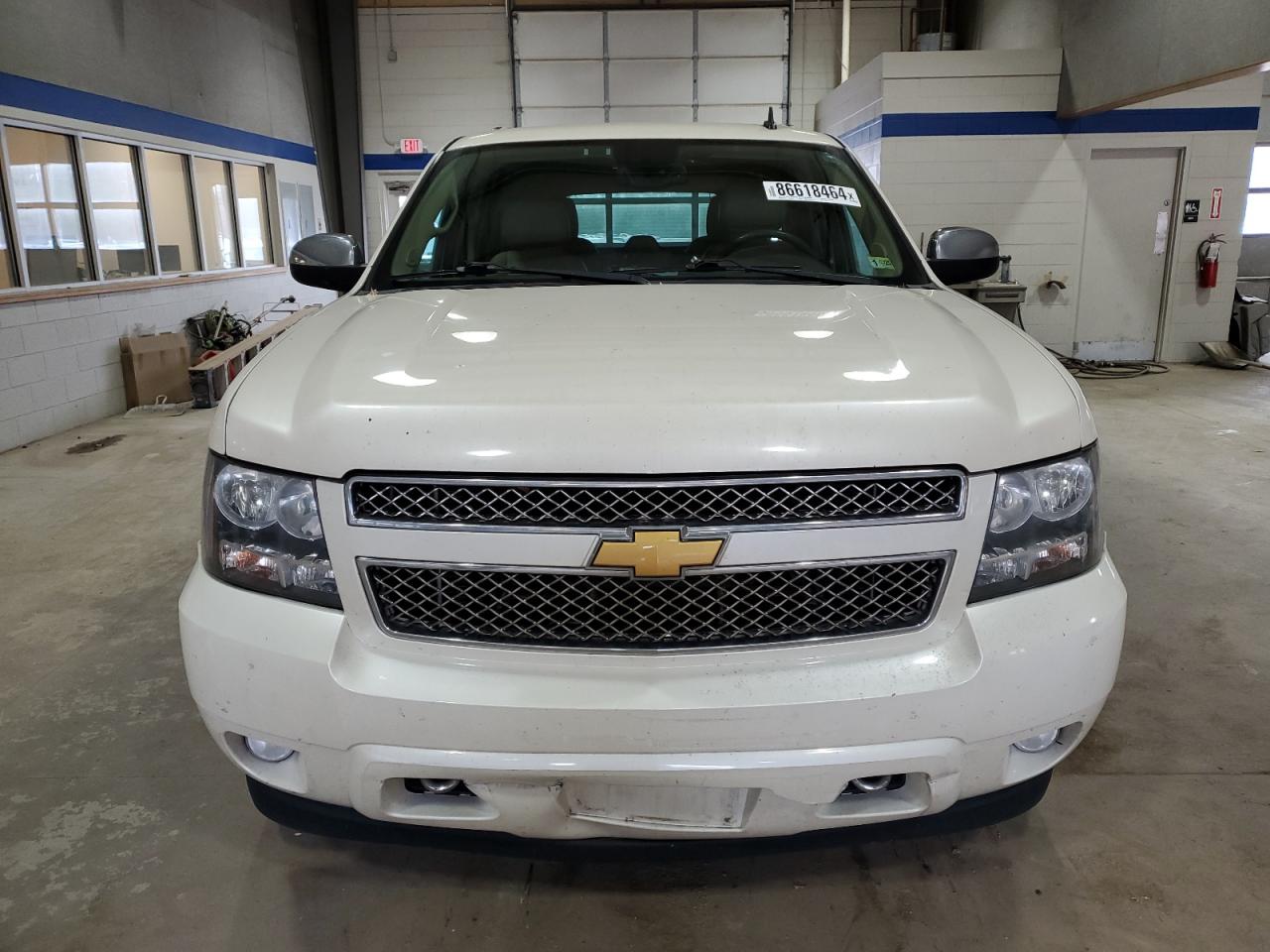 VIN 1GNSKKE72DR213951 2013 CHEVROLET SUBURBAN no.5