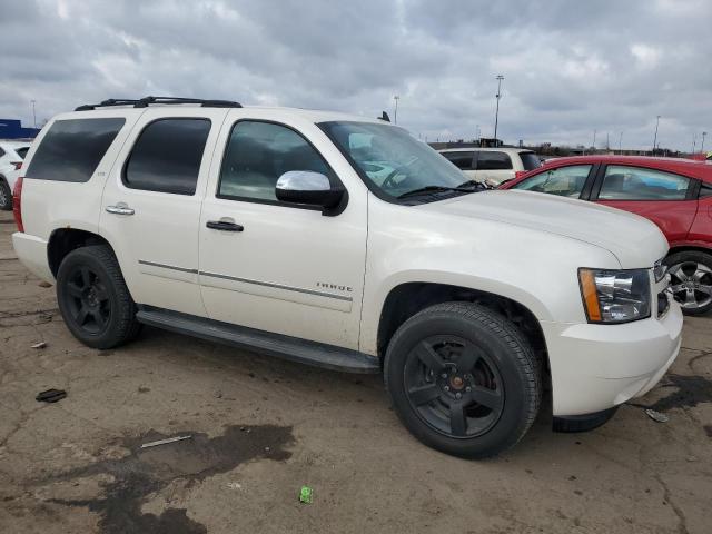 Паркетники CHEVROLET TAHOE 2013 Белы