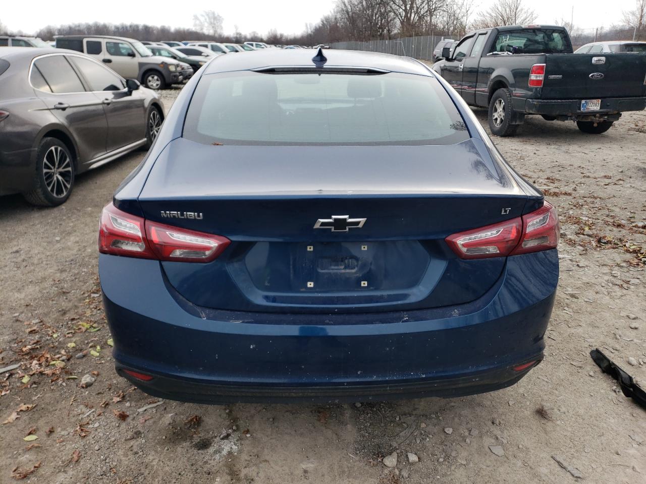 2019 Chevrolet Malibu - Image 6