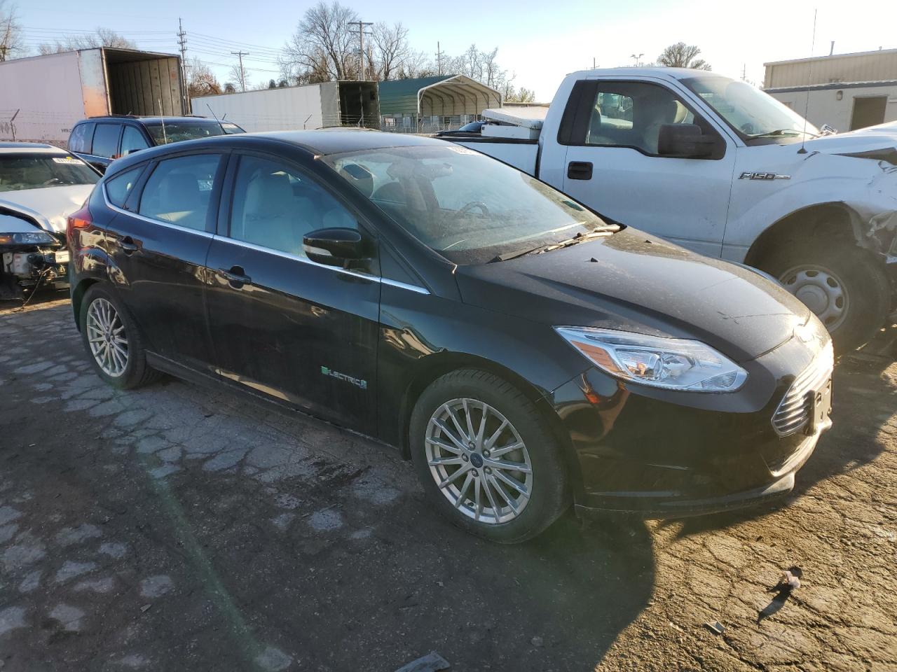 VIN 1FADP3R44DL378627 2013 FORD FOCUS no.4