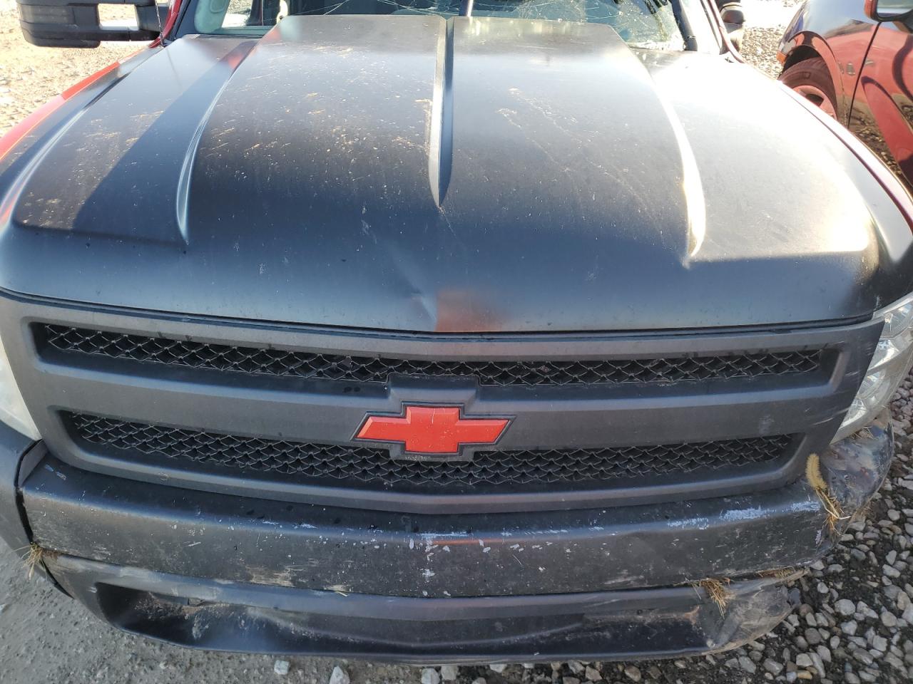 2007 Chevrolet Silverado - Image 11