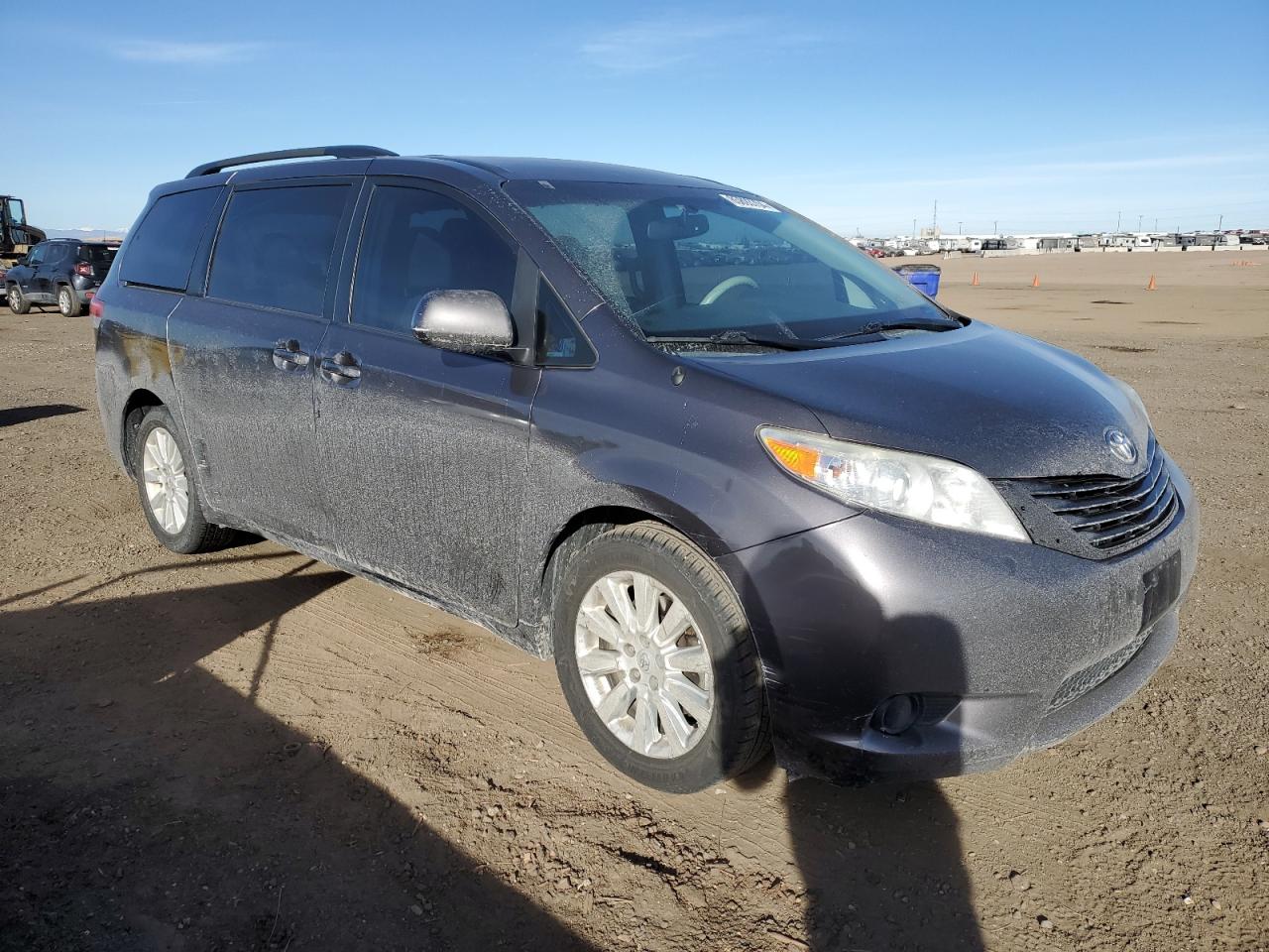 VIN 5TDJK3DC1DS069268 2013 TOYOTA All Models no.4